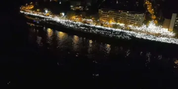 Komemorativni skup u Novom Sadu završen tišinom i porukom na transparentu