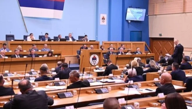 Narodna skupština Srpske usvojila više zakona, nastavak sjednice u utorak