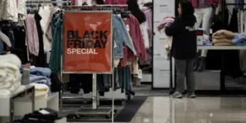 MUP: Apel svim građanima da tokom kupovina za “crni petak” budu dodatno oprezni (VIDEO)