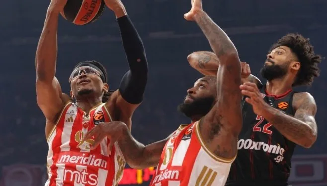 Košarkaši Crvene zvezde velikim preokretom pobijedili Olimpijakos