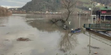Vodostaj Une ispod kote redovne odbrane, Sana i Gomjenica u padu