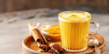 “Zlatno mlijeko” – topli napitak koji spaja zdravlje i užitak