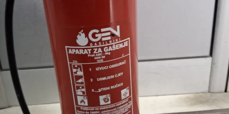 Veliki broj zajednica etažnih vlasnika ne ispunjava osnovne uslove zaštite od požara, upućen apel