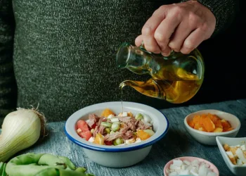 Uz ovaj jednostavan trik prepoznajte da li je maslinovo ulje pravo