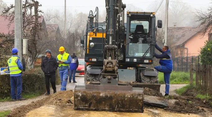 Započeti radovi na rehabilitaciji glavne saobraćajnice u Česmi