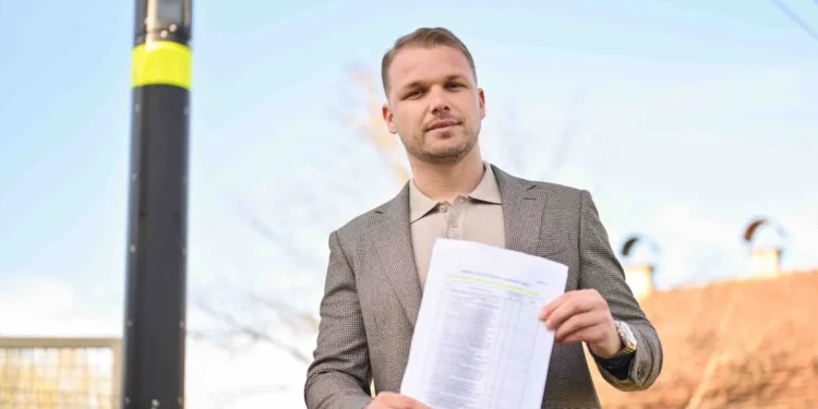 Stanivuković: Stub zvani “radar” Vlada će platiti 320.000 KM, kupuju 110 komada (VIDEO)