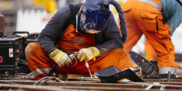 Njemačka podiže minimalac od 1. januara, firme najavljuju poskupljenja i otkaze