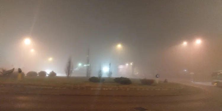 Magla usporava saobraćaj, vazduh u Banjaluci nezdrav, ali u odnosu na sinoć bolji