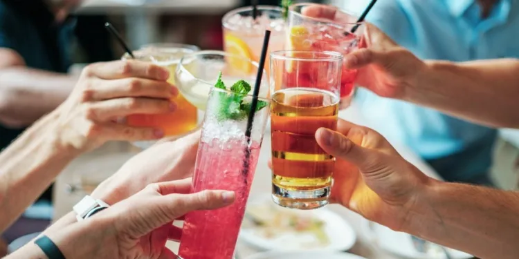 Večeri bez alkohola postaju trend u noćnim klubovima u Parizu