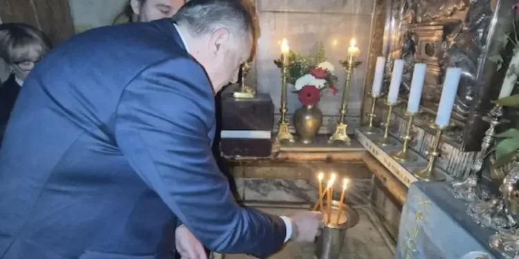 Dodik: Moleći se na Hristovom grobu, mislio sam i na srpski narod