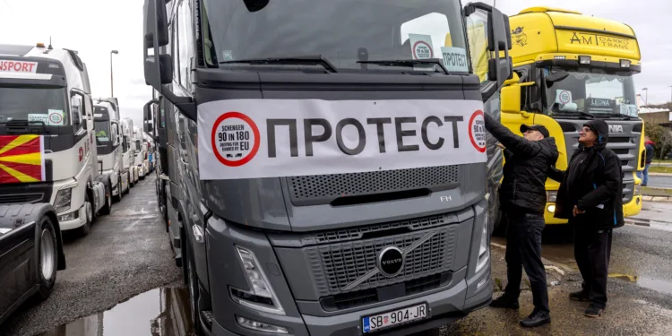 Prevoznici Sjeverne Makedonije obustavljaju blokadu graničnih prelaza