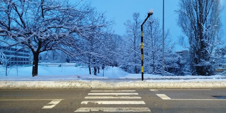 Banjalučke servisne informacije: Kvar na dalekovodu, vatrogasci imali 5 intervencija, rođeno 6 beba…