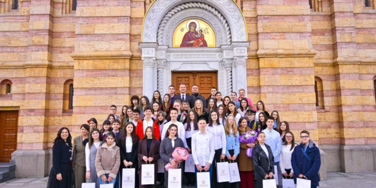 Svetosavske nagrade najboljim osnovcima i srednjoškolcima, spisak