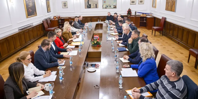 Gradski menadžer nakon redovnog Kolegijuma: Sve raspoložive ekipe zimske službe su na terenu, očekuju nas izazovi i u narednim danima