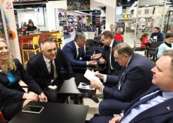 Dodik sa saradnicima: Zajedno nastavljamo – mirno, sigurno i odlučno ka novim pobjedama za Srpsku