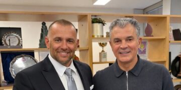 Direktor trke Vladimir Kuvalja na sastanku sa sportskim urednikom RTS-a Zoranom Markovićem