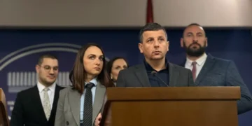 “Izbačen sam 20. put” Vukanović ogorčen nakon incidenta na sjednici: Osjećam se poniženo i revoltirano