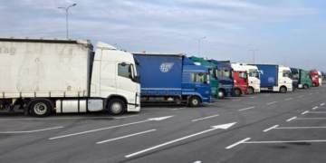 Granični prelaz u Gradišci normalno radi; Prevoznici se okupljaju, nema blokada