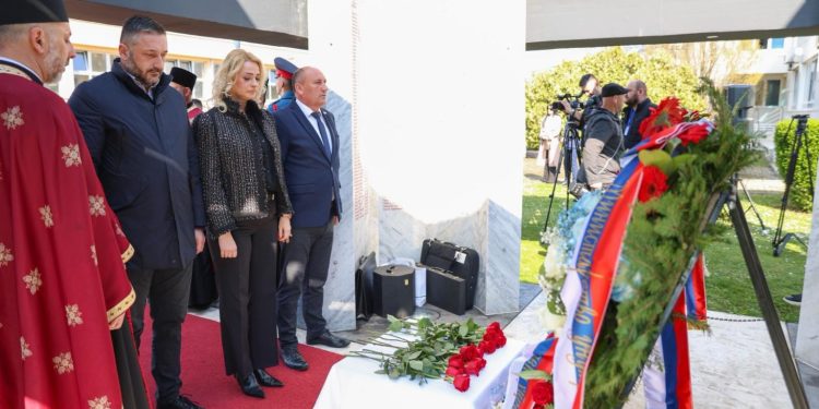 Dan policije: Predstavnici Grada odali počast poginulim i nestalim pripadnicima MUP-a Republike Srpske