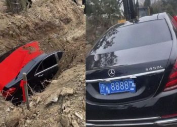 Bogataš sahranjen s Mercedesom, prizor obišao svijet (VIDEO)