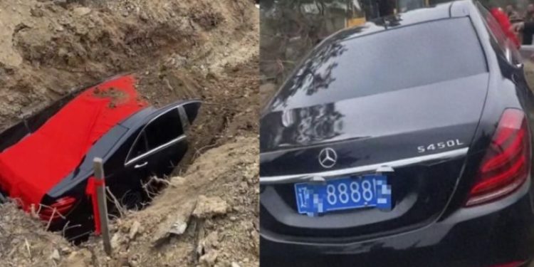 Bogataš sahranjen s Mercedesom, prizor obišao svijet (VIDEO)