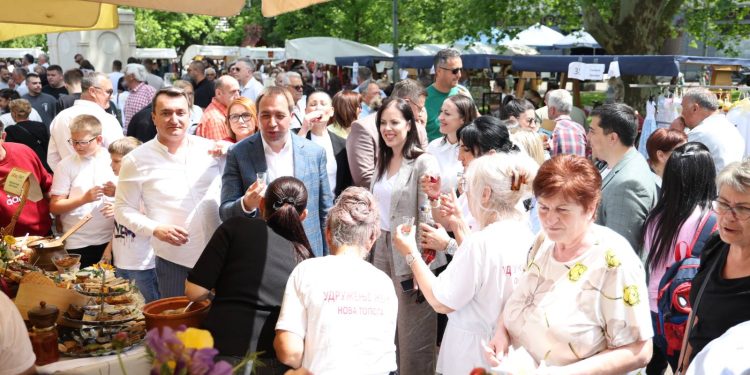 Selak posjetio “Zdravofest” u Gradišci: Ovakve manifestacije okupljaju ljude i promovišu najbolje iz Srpske