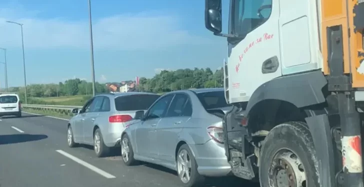 Lančani sudar na brzoj cesti Banjaluka-Laktaši
