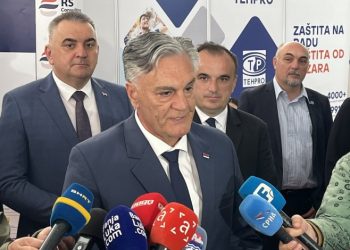 Karan: Šmit da povuče svoje antidejtonske odluke da bi domaći lideri mogli da grade dejtonsku BiH
