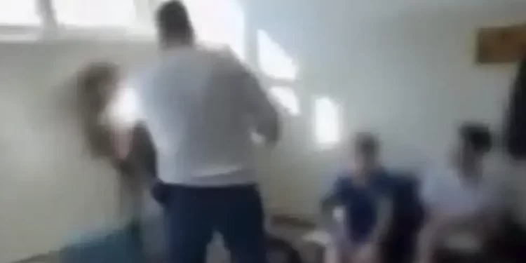 Uhapšen nastavnik koji je nasrnuo na učenika u osnovnoj školi u Sarajevu