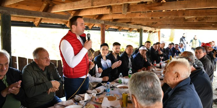 SPS u Tesliću okupio više od 300 članova: Dosljedna borba za prava radnika