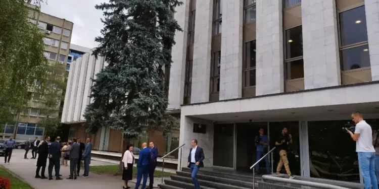 Poslanici NSRS sutra o deklaraciji o zatvaranju Kancelarije OHR-a