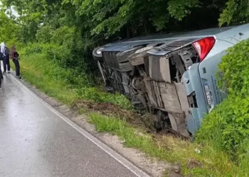 Prevrnuo se autobus na magistralnom putu Šamac – Brčko