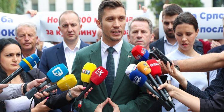 Kresojević: Povucite zaduženje, nećemo kockarsku politiku!