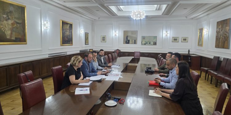 U gradskoj upravi održan sastanak sa mještanima Lorkinog naselja