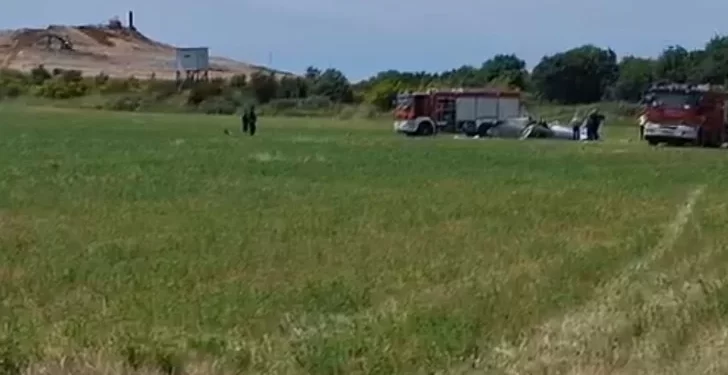 Detalji nesreće u Hrvatskoj: Stradale četiri osobe, avion se prepolovio