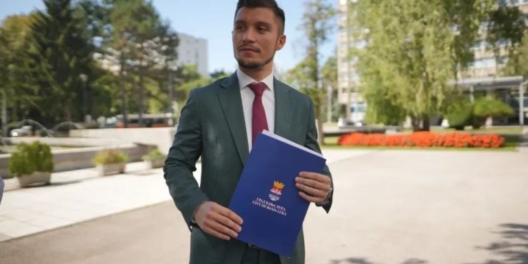 Kresojević: Da li će premijer podržati posebnu sjednicu za penzionere?