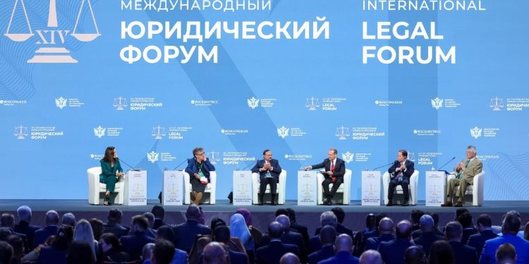 Selak prisustvovao plenarnoj sjednici Peterburškog međunarodnog pravnog foruma