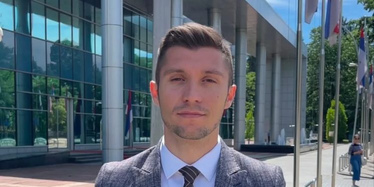 Kresojević: Premijeru, studentima medicine ćete pomoći kada smijenite nezakonitog rektora!