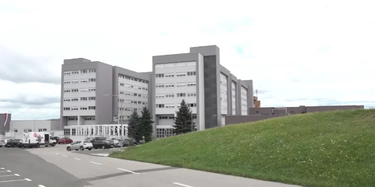 Oglasio se UKC RS o stanju dječaka koji su povrijeđeni u pucnjavi