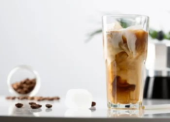 Savršena ledena kafa kod kuće: Kako da je pripremite za ukus kao iz kafića