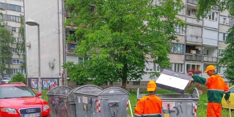 U okviru redovnih aktivnosti: Nastavljeno uređenje kontejnerskih mjesta, danas radovi u Novoj varoši
