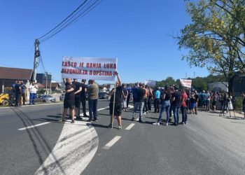 “Ovdje se ne može živjeti”: Protest mještana u Ramićima zbog regionalne deponije