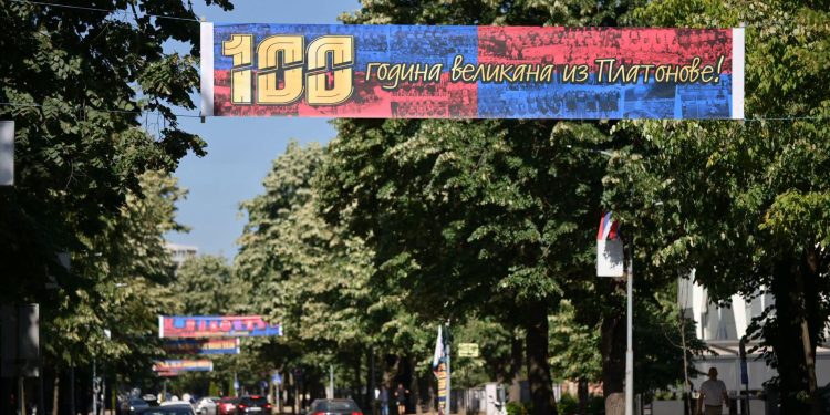 Večeras koncert Neleta Karajlića i Rok simfonije na Trgu Krajine, FK “Borac” obilježava 100 godina postojanja