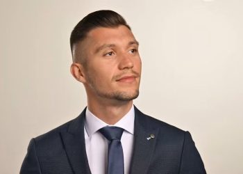 Kresojević: Ministrima povećanje plate, radnicima bon “za hranu” 5 KM. Zašto manje vrijede?