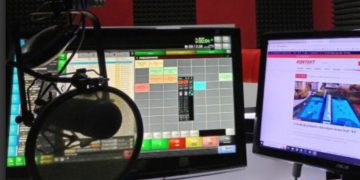Gošća Milja Brkić: “Banjalučke priče sa Nedom” večeras od 22 časa uživo na Kontakt radiju