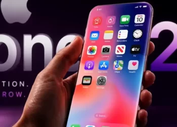 Apple sprema najveću promjenu u istoriji iPhone-a: Stiže model bez ivica i vidljive kamere
