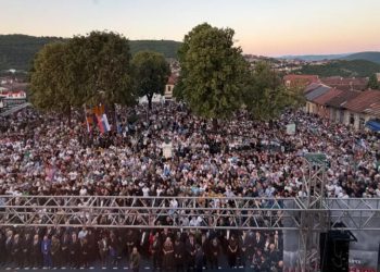 U Mrkonjić Gradu 10.000 ljudi, nije zabilježen nijedan incident