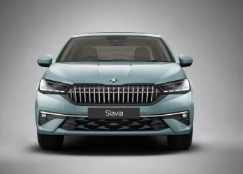 Škoda Slavia dobila veliko poboljšanje: Novi izgled, veći ekrani i automatik sa 8 brzina