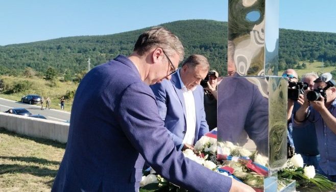 Dodik i Vučić odali poštu ubijenima na Petrovačkoj cesti – bombardovanje kolone podmukli zločin