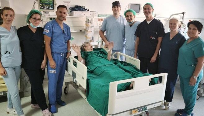 Prva operacija koljena uz pomoć robota u UKC Srpske